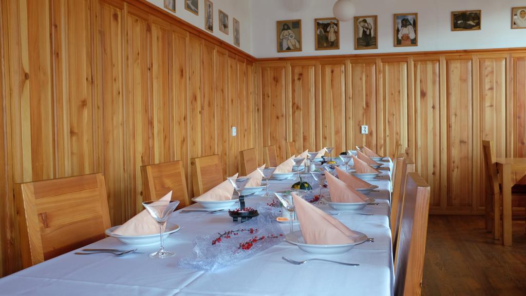 Penzión Manín Považská Bystrica Exterior foto