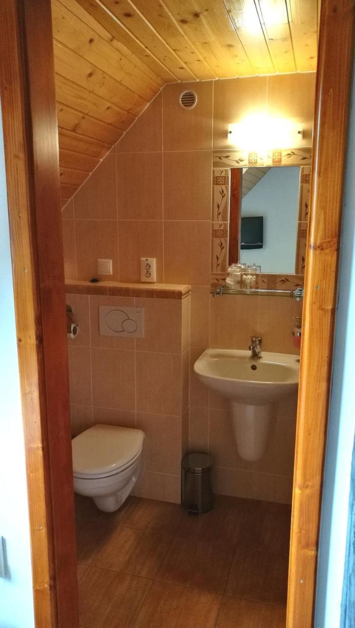 Penzión Manín Považská Bystrica Exterior foto
